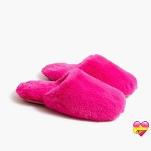🎉J.Crew🎉Fuzzy Soft scuff slippers🎉🎉🎉